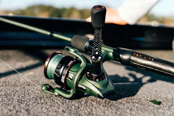 Fishing-Reel-Close-Up-Abu-Garcia-Zata-Spinning-Reel Reel Abu Garcia Zata 40