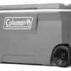 Conservadora Coleman Classic Series™ 100 Qt. con ruedas
